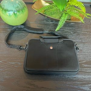 Wenger Swissgear Legacy WA-7616-02F00 Ultra Slimcase (Black)